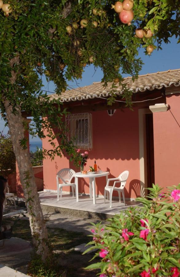 Amalia Cottages Agios Gordios  Exterior photo